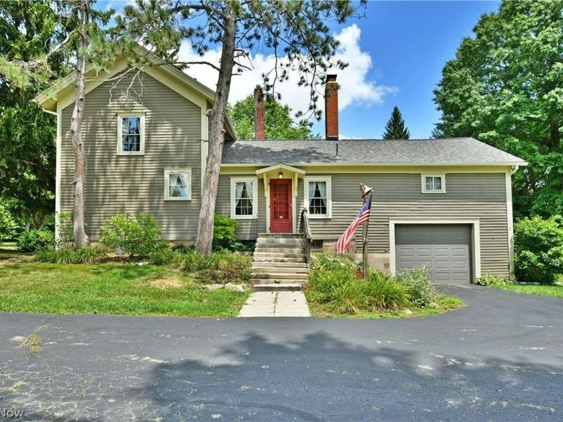 935 Warner Road SE, Brookfield, OH 44403 Photo 1