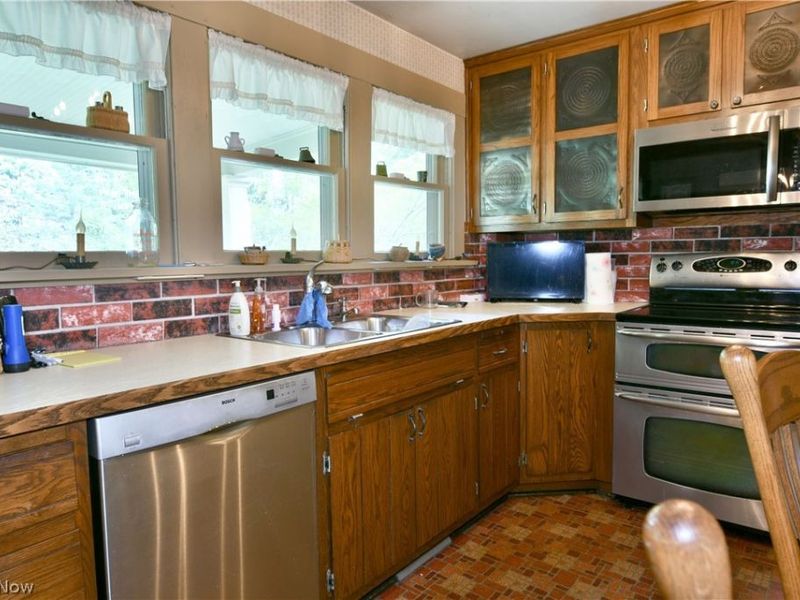 935 Warner Road SE, Brookfield, OH 44403 Photo 15