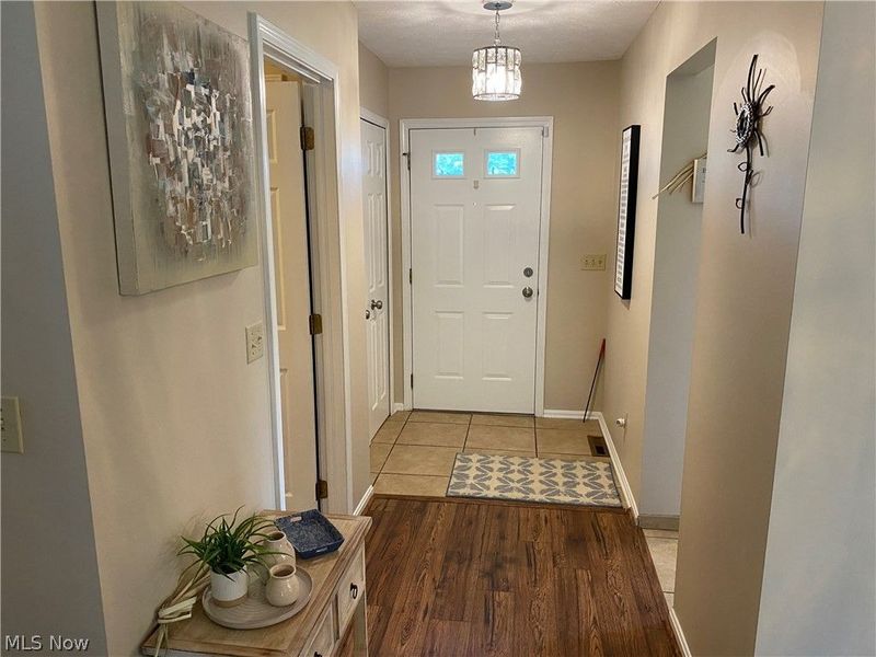 10455 Scottsdale Drive, Unit 10455, Strongsville, OH 44136 Photo 2