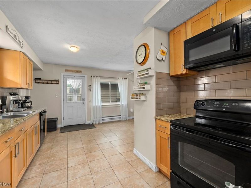 4112 Brockley Avenue, Sheffield Lake, OH 44054 Photo 11