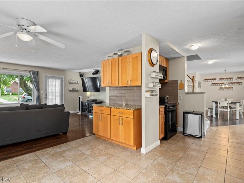 4112 Brockley Avenue, Sheffield Lake, OH 44054 Photo 9