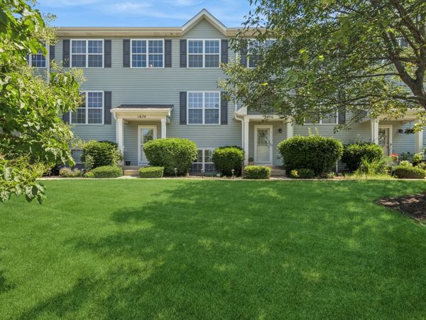 1674 W Turtle Creek Lane , Round Lake, IL 60073