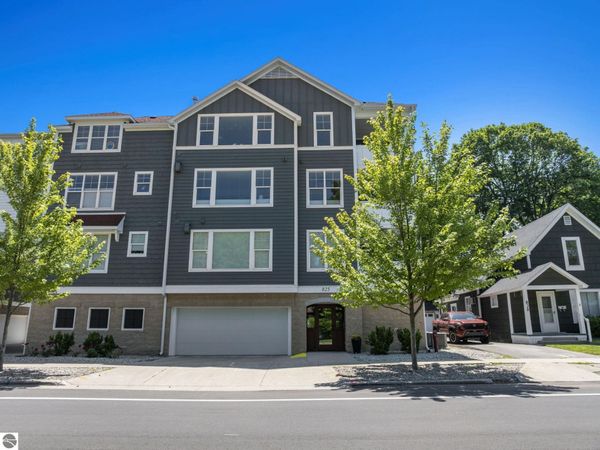 825 Seventh Street, Unit 208, Traverse City, MI 49684