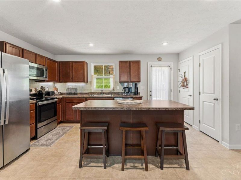4686 Jessica Suzanne Drive, Morrow, OH 45152 Photo 8