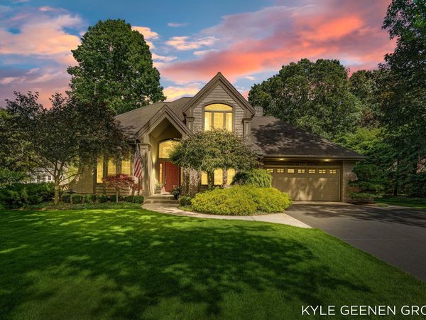 3970 Lake Point Drive, Muskegon, MI 49441