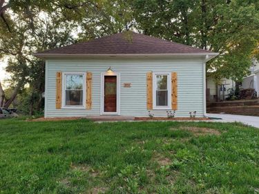 204 S HAZEL Street, GLENWOOD, IA 51534