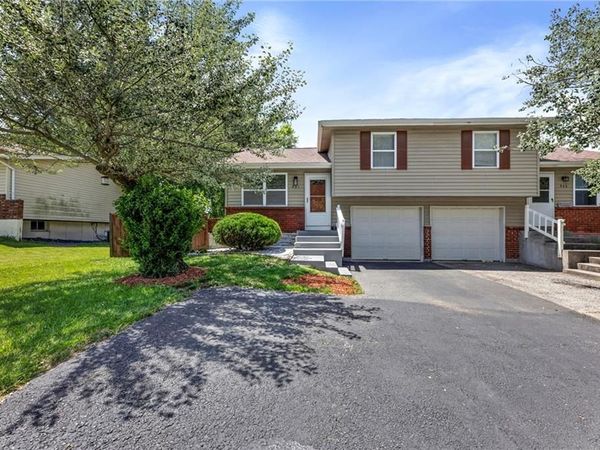 921 N Jan-Mar Drive, Olathe, KS 66061