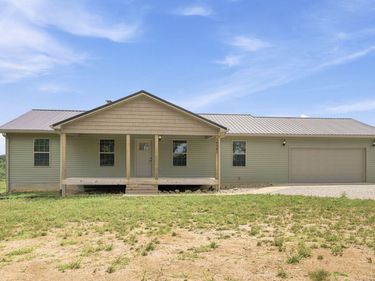 14240 Hwy 2004 , McKee, KY 40447