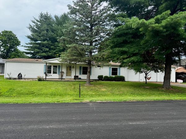 94 Market Street , Carroll, OH 43112