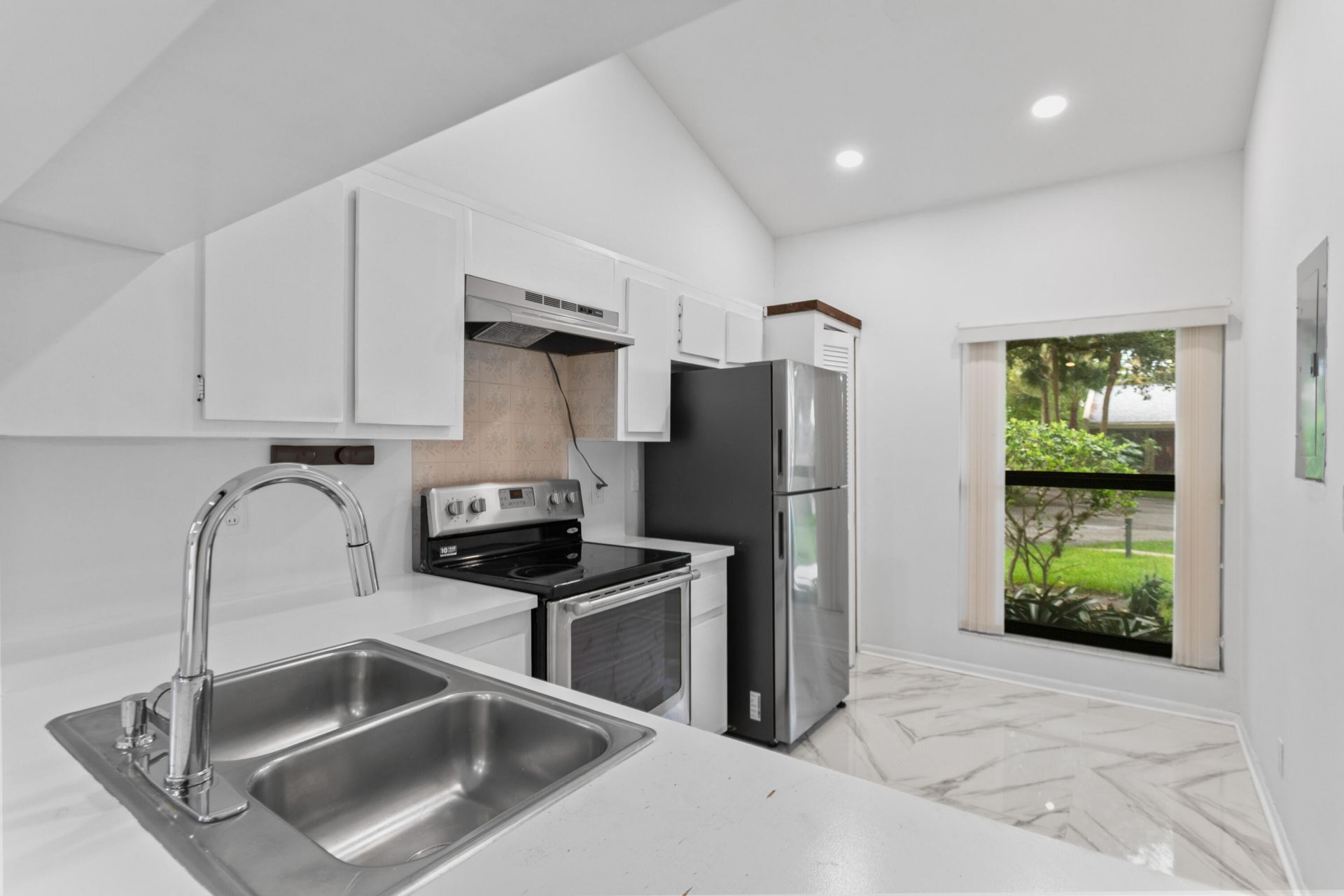 1400 NW 9th Avenue, Unit B-14, Boca Raton, FL 33486 Photo