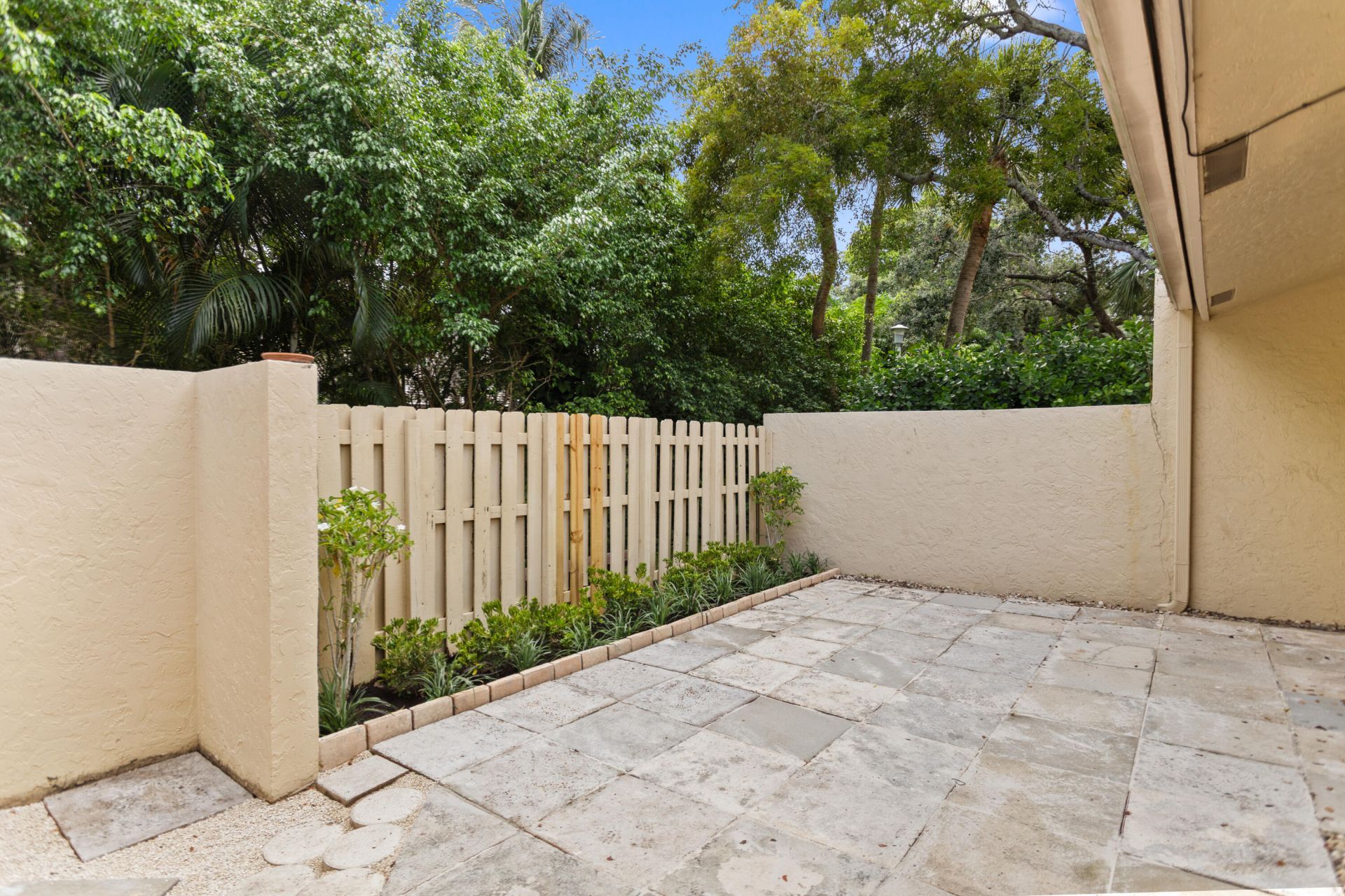 1400 NW 9th Avenue, Unit B-14, Boca Raton, FL 33486 Photo