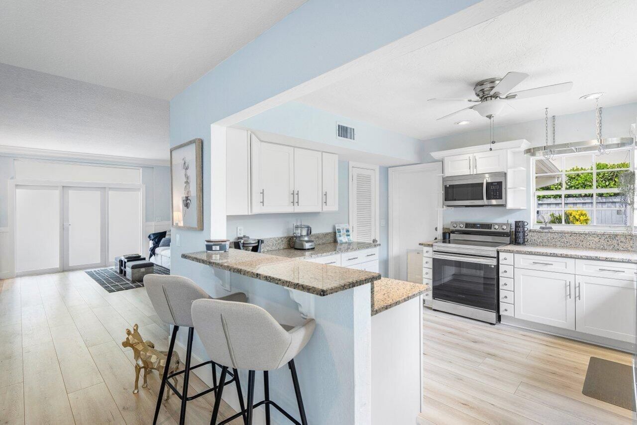 233 Lake Terrace, Delray Beach, FL 33444 Photo
