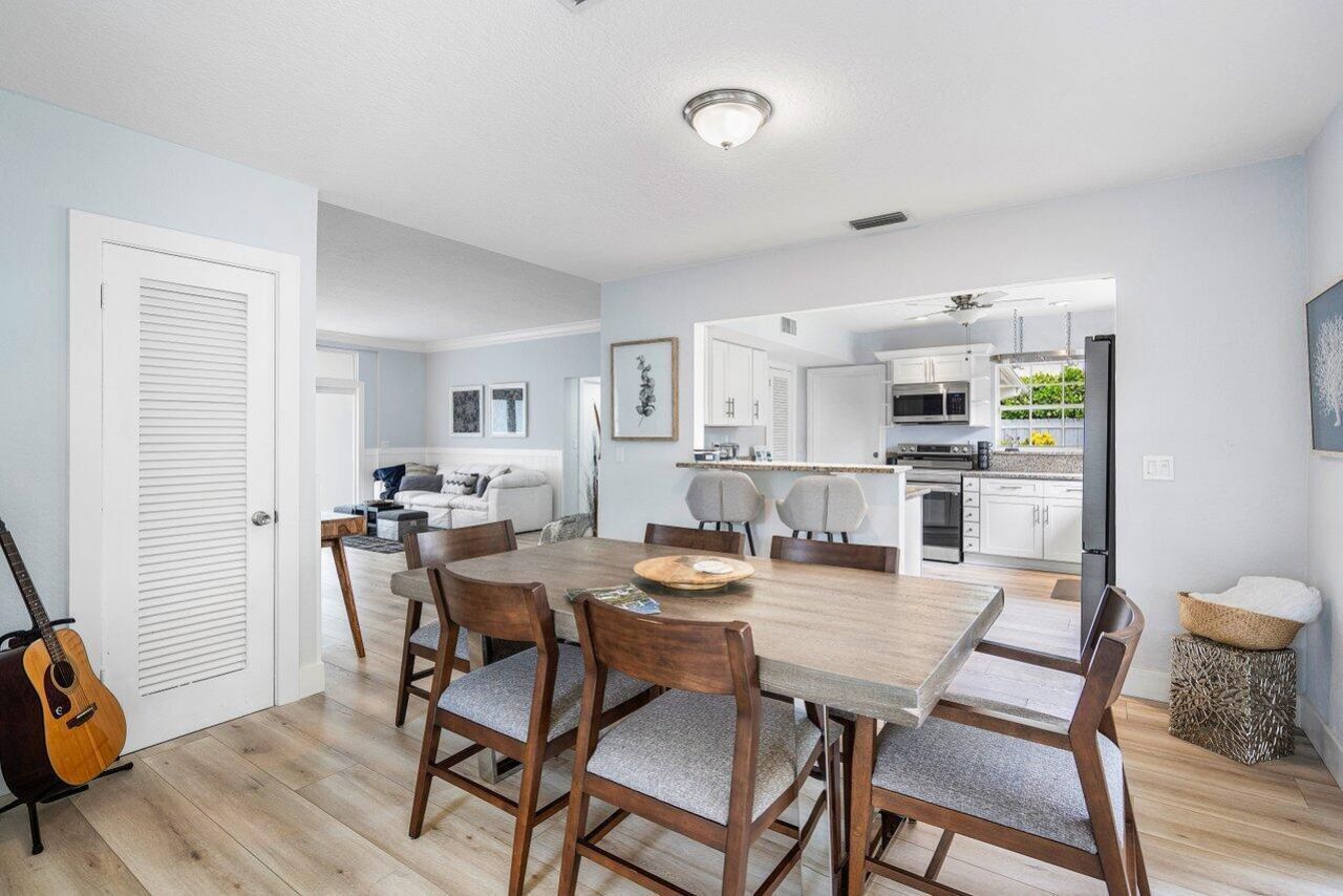 233 Lake Terrace, Delray Beach, FL 33444 Photo