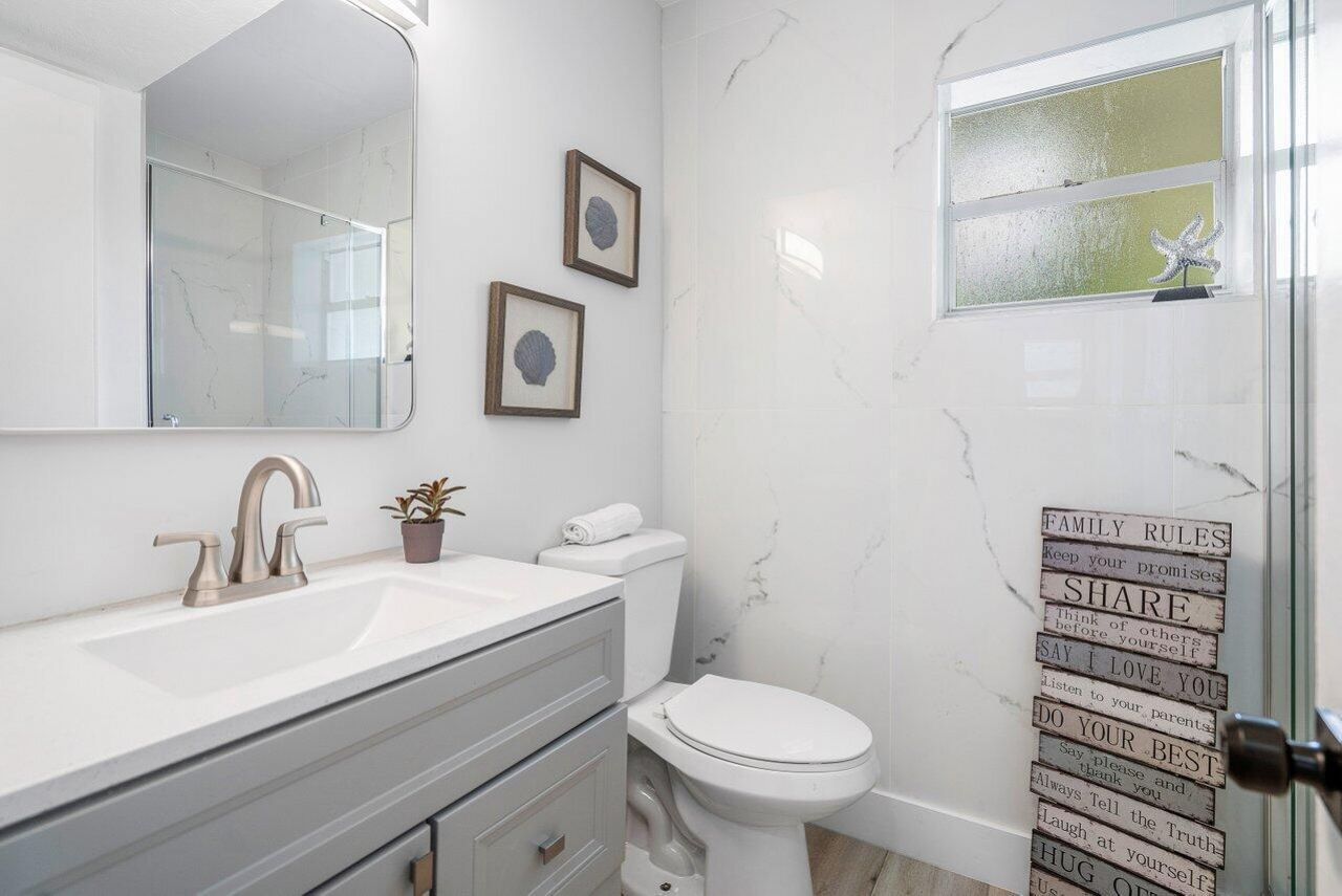 233 Lake Terrace, Delray Beach, FL 33444 Photo