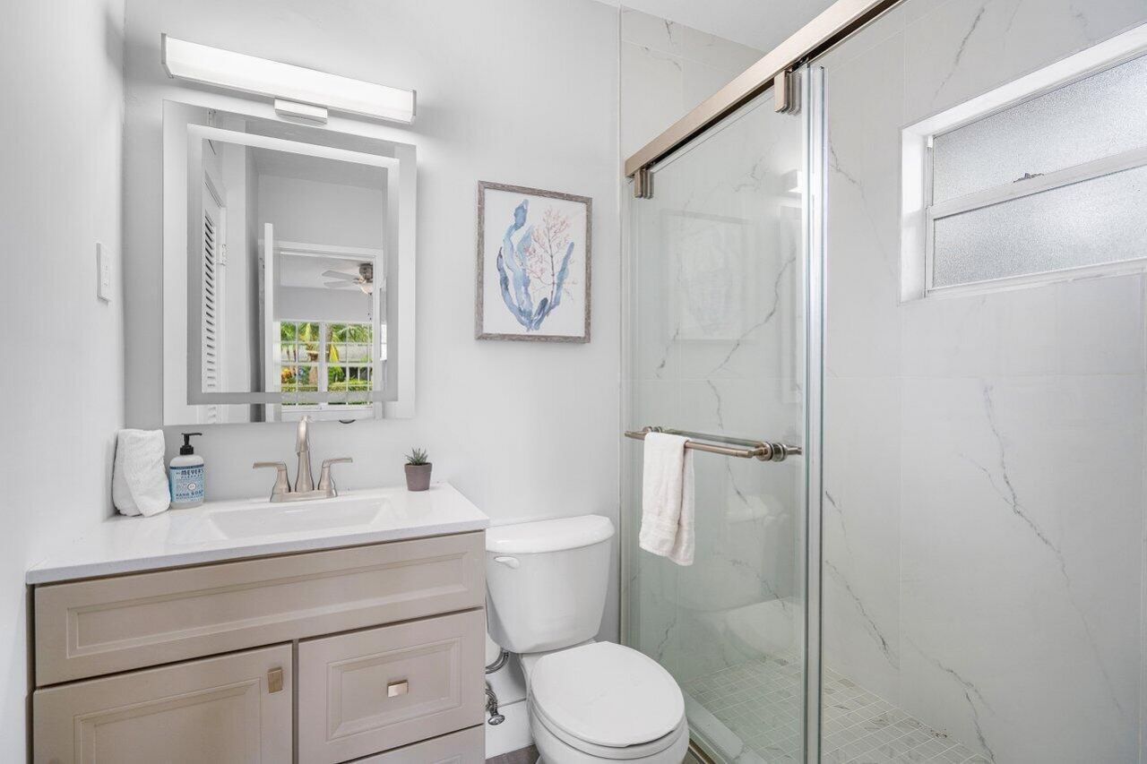 233 Lake Terrace, Delray Beach, FL 33444 Photo
