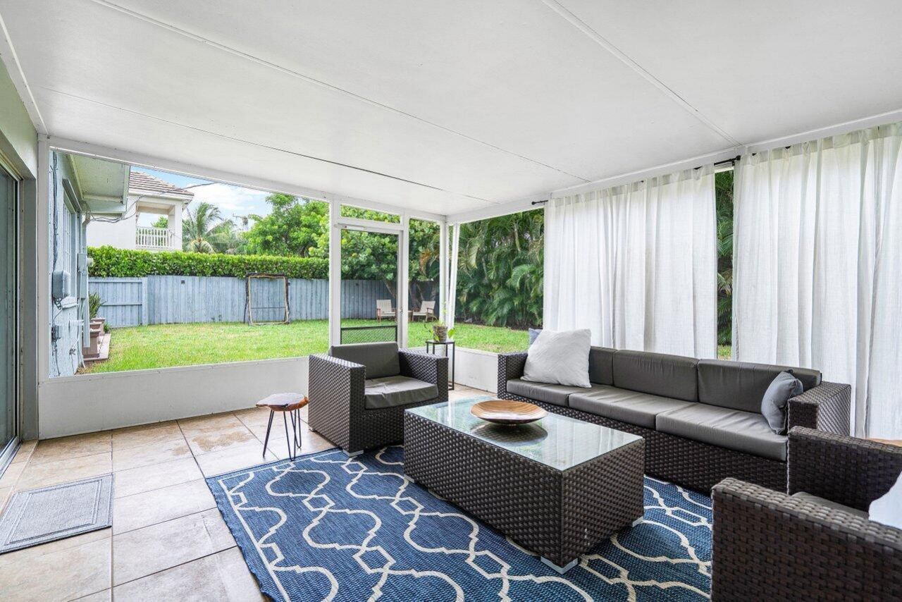 233 Lake Terrace, Delray Beach, FL 33444 Photo