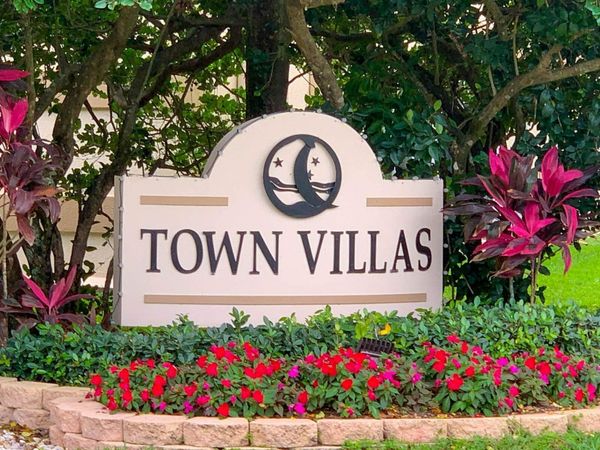 9185 Flynn Circle, Unit 3, Boca Raton, FL 33496