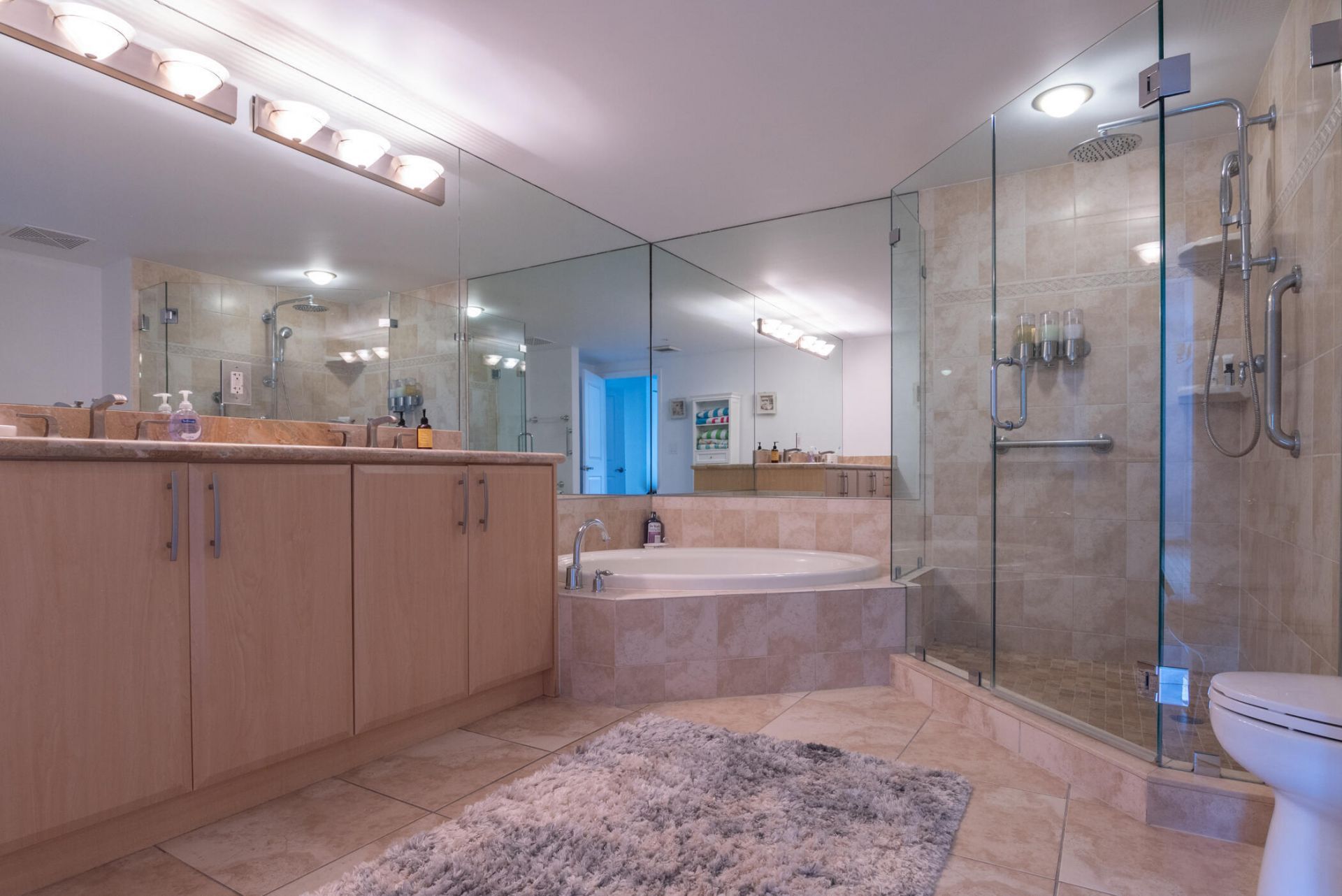 403 S Sapodilla Avenue, Unit 207, West Palm Beach, FL 33401 Photo