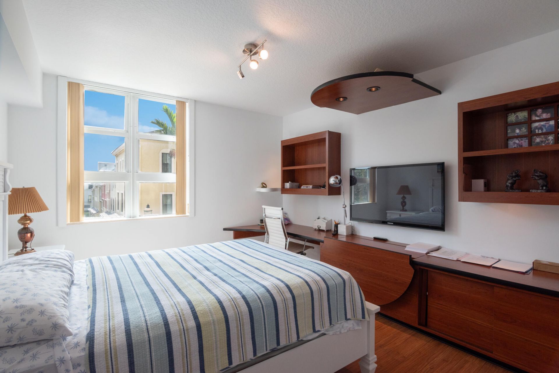 403 S Sapodilla Avenue, Unit 207, West Palm Beach, FL 33401 Photo
