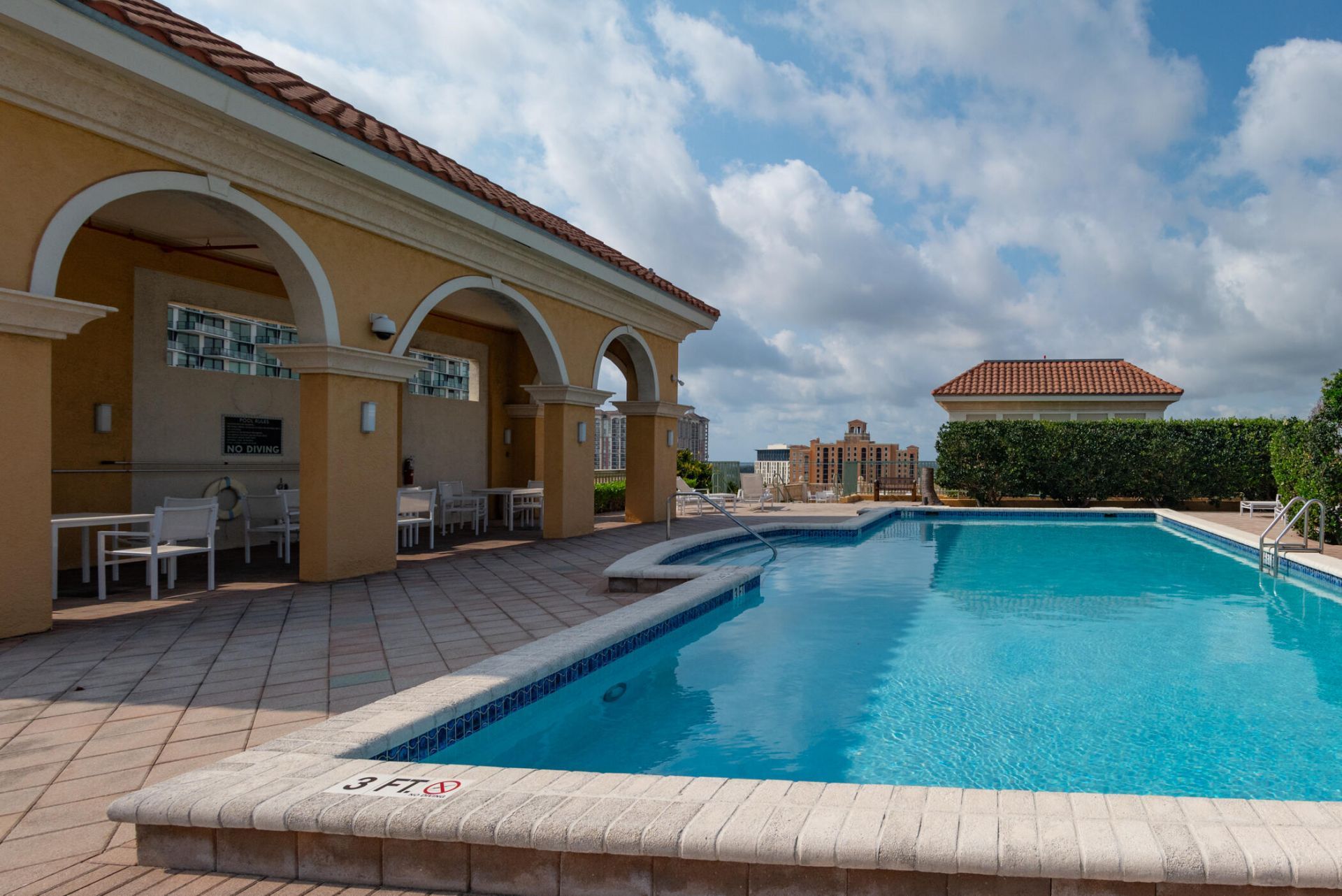 403 S Sapodilla Avenue, Unit 207, West Palm Beach, FL 33401 Photo