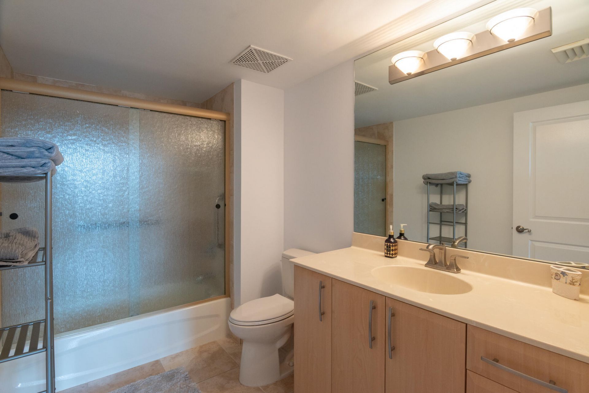 403 S Sapodilla Avenue, Unit 207, West Palm Beach, FL 33401 Photo