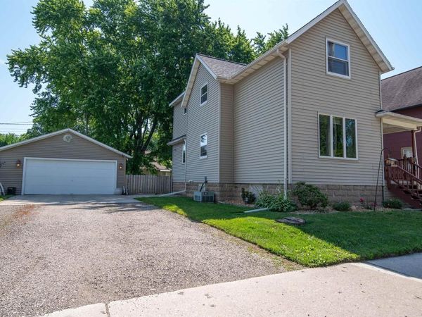 27 N HICKORY STREET, Fond Du Lac, WI 54935