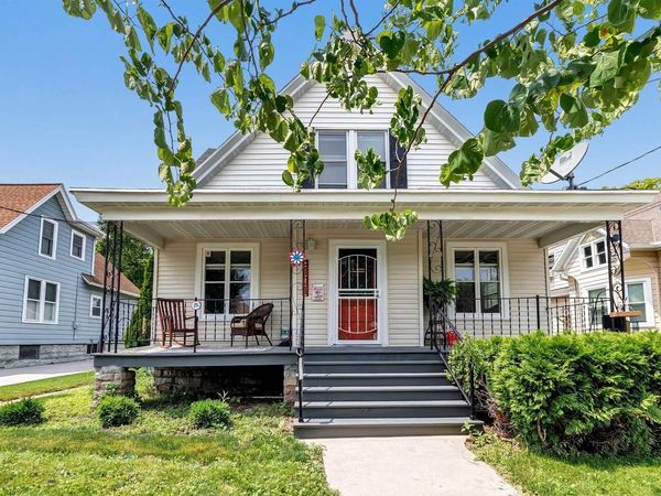 121 WOODLAWN STREET, Green Bay, WI 54303