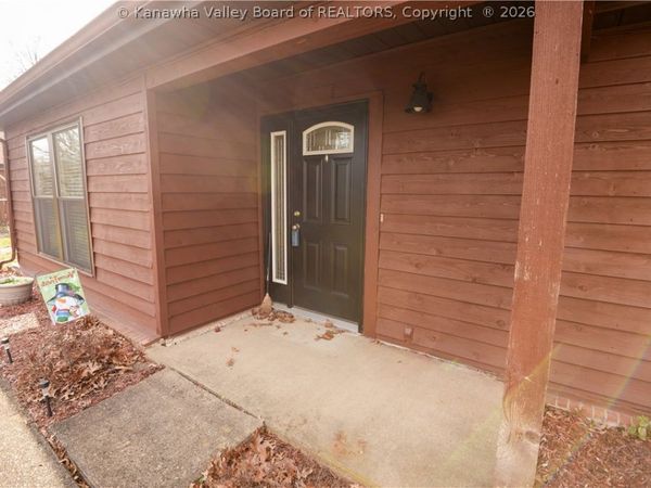 104 Trappers Place, Charleston, WV 25314