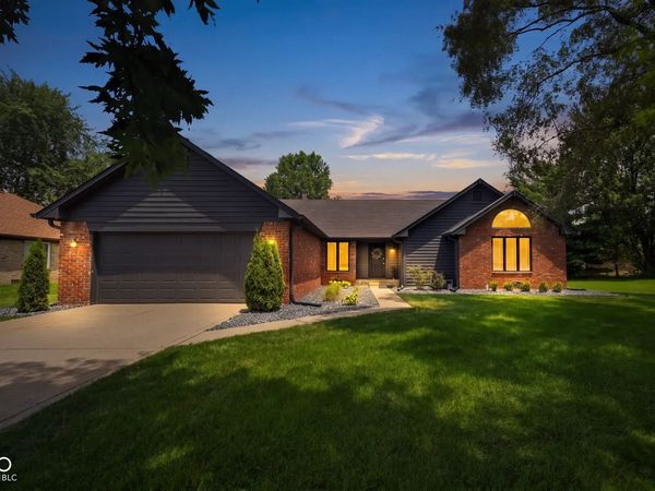 1713 Valley Brook Drive, Cumberland, IN 46229