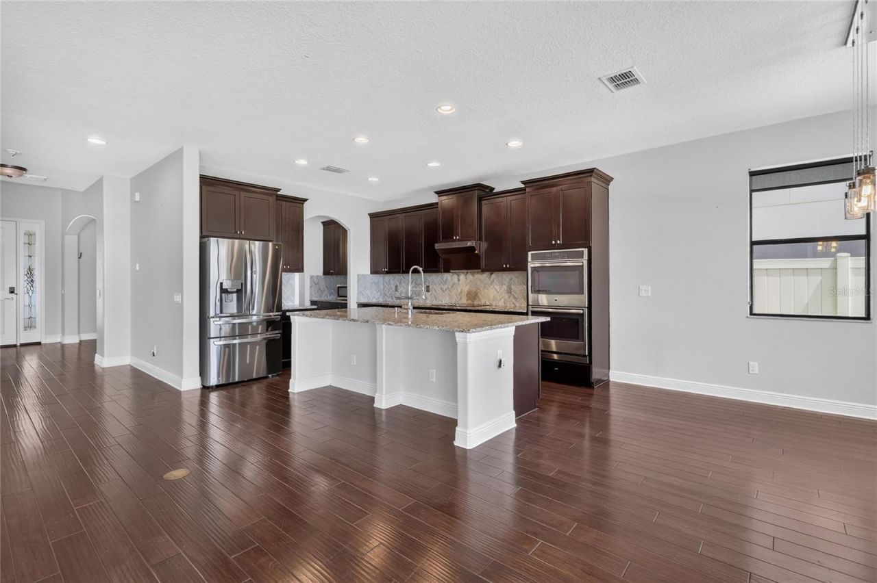 1806 Nature View Drive , Lutz, FL 33558 Photo