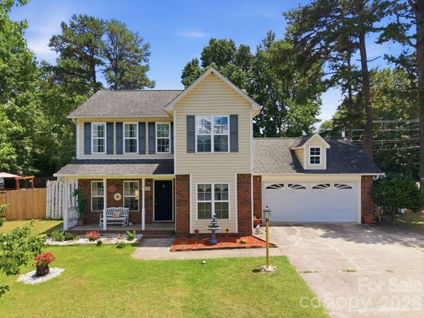 2498 Hawk Ridge Drive , Gastonia, NC 28056