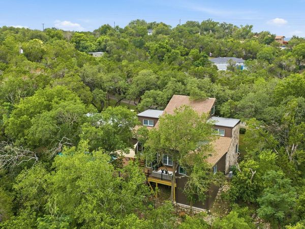 1004 Jousting PL, Austin, TX 78746