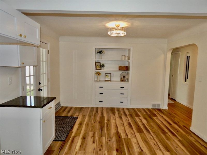 6361 S Canterbury Road, Parma, OH 44129 Photo 5