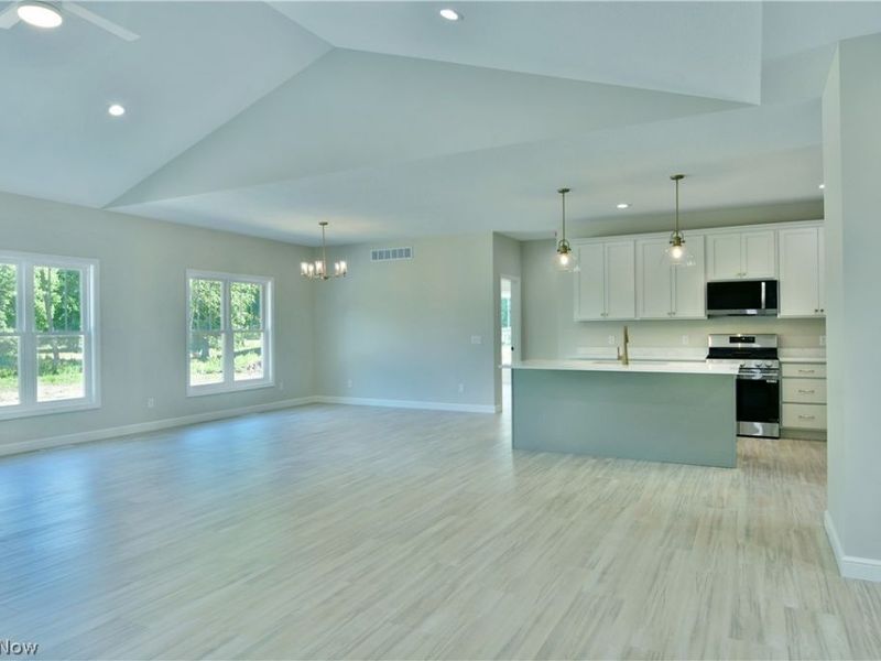 4780 State Route 5, Cortland, OH 44410 Photo 8