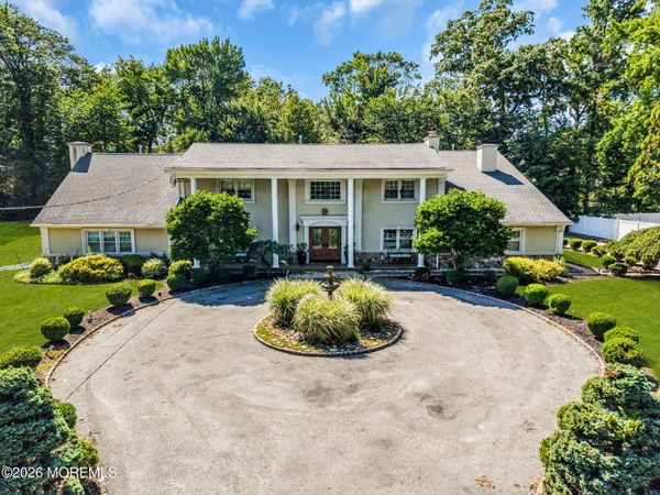 559 Colonia Boulevard, Colonia, NJ 07067