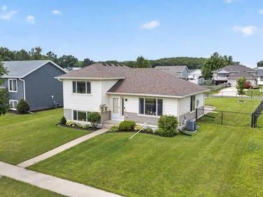 522 Brook Avenue, Saint Charles, MN 55972