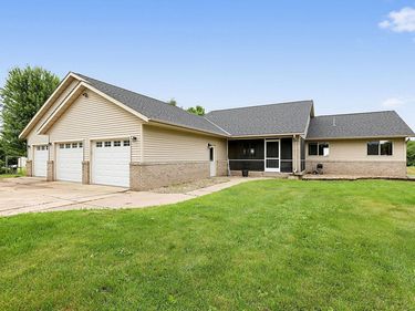29203 Frontage Road, Saint Joseph, MN 56374
