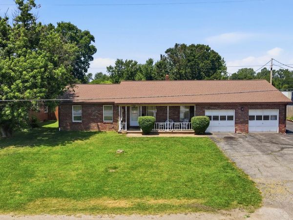 233 N Columbus Street , Sunbury, OH 43074