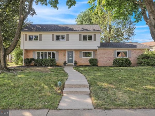 2203 BURKEY DRIVE , WYOMISSING, PA 19610