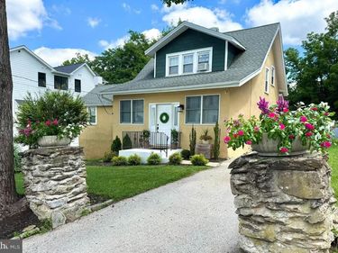 971 HENRY AVENUE, WAYNE, PA 19087