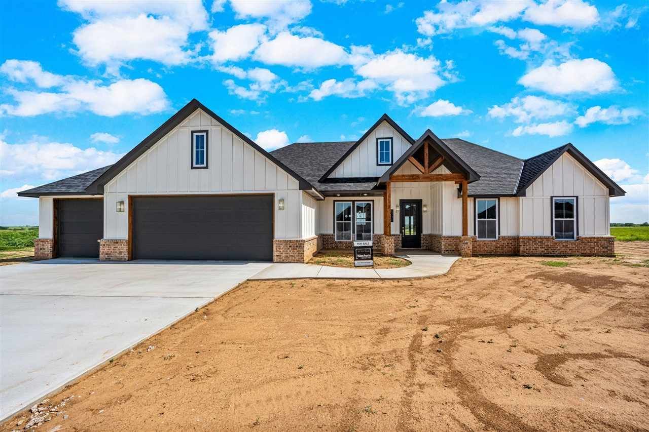 5731 Minnow Ln, Elgin, OK 73538 Main Photo