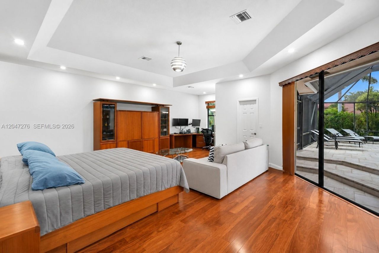 392 Coconut Cir , Weston, FL 33326 Photo