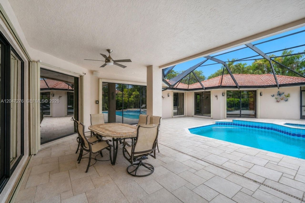 392 Coconut Cir , Weston, FL 33326 Photo