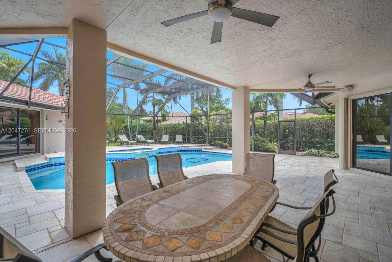 392 Coconut Cir , Weston, FL 33326 Photo