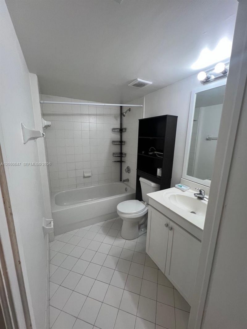 2911 SE 13th Rd , Unit 106-40, Homestead, FL 33035 Photo