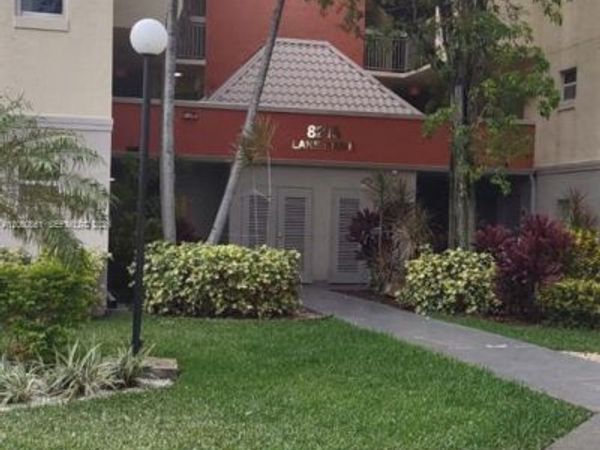 8215 Lake Dr , Unit 505, Doral, FL 33166