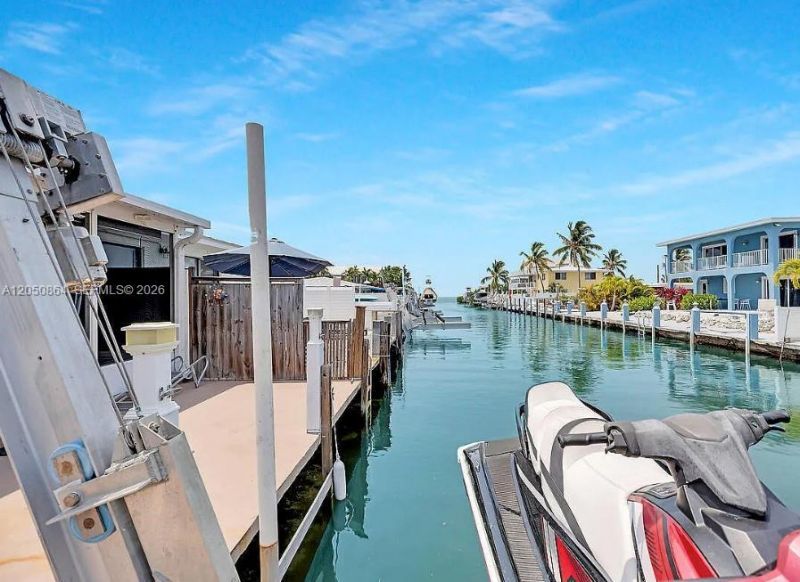 425 89th Street Ocean , Marathon, FL 33050 Photo