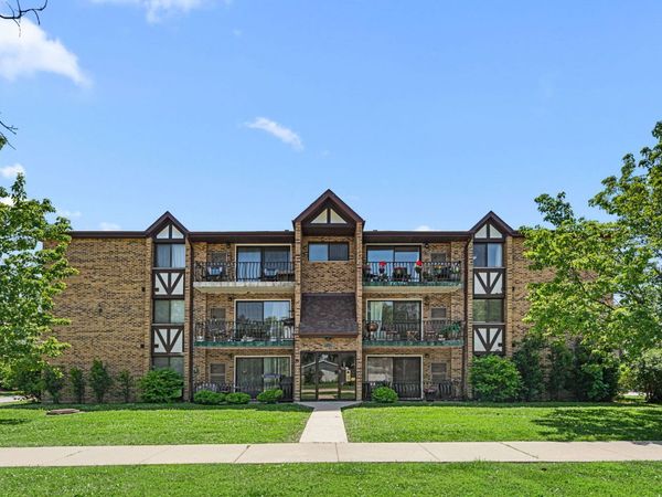 17510 71st Court, Unit 3B, Tinley Park, IL 60477