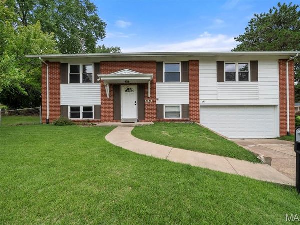 2245 Teakwood Manor Drive, Florissant, MO 63031