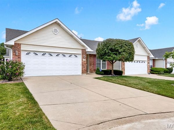 532 Villa Piazza Court, Unit 32A, O'Fallon, MO 63366